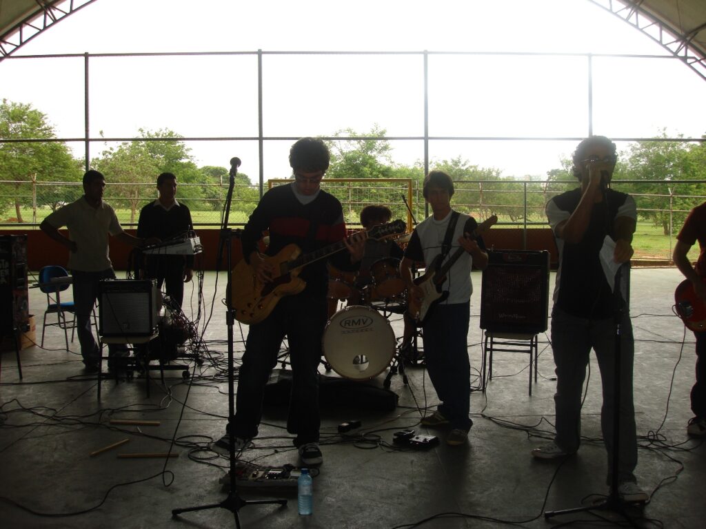 guitarra em batalha de bandas