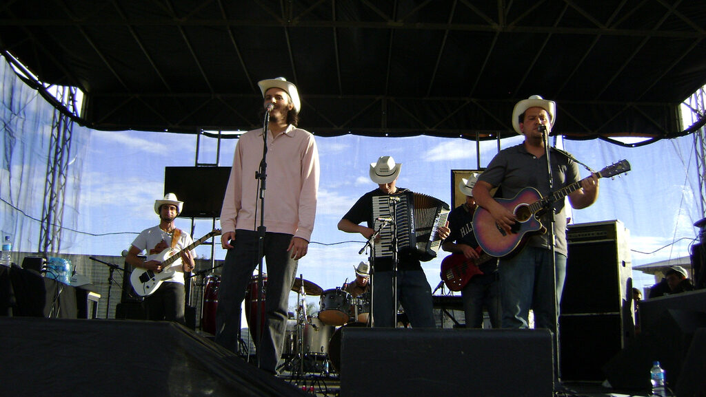 Banda completa para a tourada